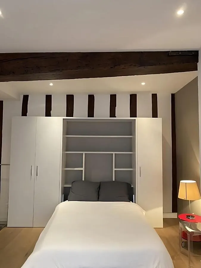 Modern Apartment In The Heart Of St-Germain Paris
