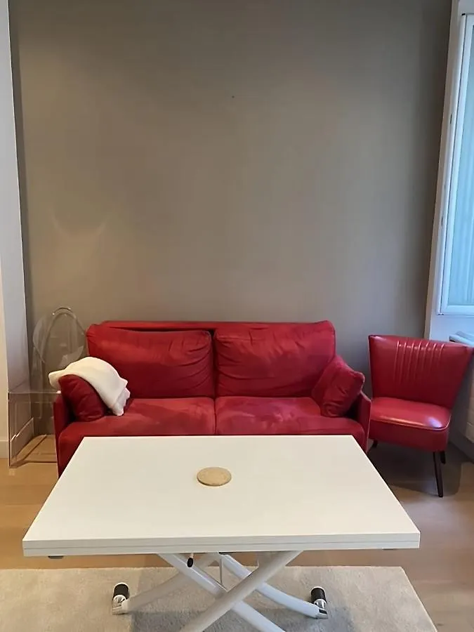Modern Apartment In The Heart Of St-Germain Париж